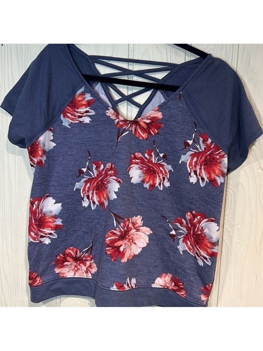 Maurices Floral Top Criss Cross Back Short Sleeve Large
